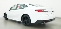 Toyota Camry SE (Natl) 2026