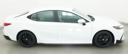 Toyota Camry SE (Natl) 2026