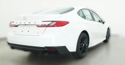 Toyota Camry SE (Natl) 2026