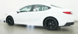Toyota Camry SE (Natl) 2026