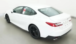 Toyota Camry SE (Natl) 2026