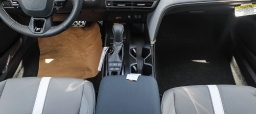 Toyota Camry SE (Natl) 2026