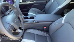 Toyota Camry Nightshade (Natl) 2026