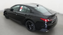 Toyota Camry SE (Natl) 2026