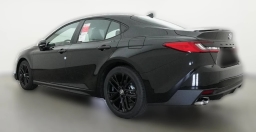 Toyota Camry SE (Natl) 2026