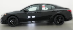 Toyota Camry SE (Natl) 2026