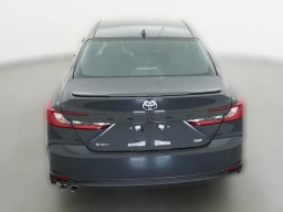 Toyota Camry SE (Natl) 2026