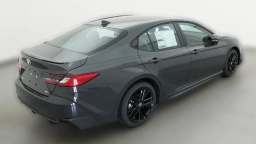 Toyota Camry SE (Natl) 2026