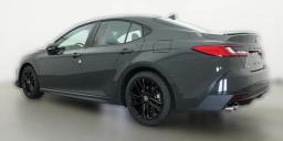 Toyota Camry SE (Natl) 2026