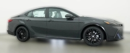 Toyota Camry SE (Natl) 2026