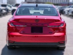 Toyota Camry XLE (Natl) 2026