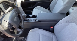 Toyota Camry LE (Natl) 2026