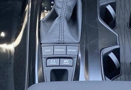 Toyota Camry LE (Natl) 2026