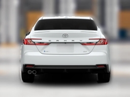 Toyota Camry SE (Natl) 2026