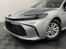 Toyota Camry LE (Natl) 2026