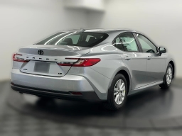 Toyota Camry LE (Natl) 2026