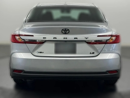 Toyota Camry LE (Natl) 2026