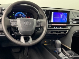 Toyota Camry LE (Natl) 2026