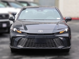 Toyota Camry SE (Natl) 2026