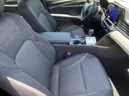 Toyota Camry LE (Natl) 2026