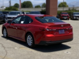 Toyota Camry LE (Natl) 2026