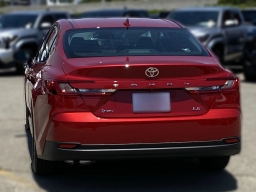 Toyota Camry LE (Natl) 2026