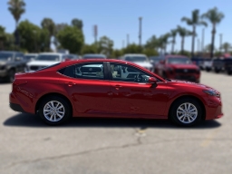 Toyota Camry LE (Natl) 2026