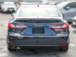 Toyota Camry SE (Natl) 2026