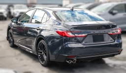 Toyota Camry SE (Natl) 2026