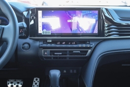 Toyota Camry SE (Natl) 2026