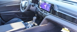 Toyota Camry SE (Natl) 2026