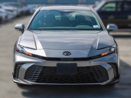 Toyota Camry SE (Natl) 2026