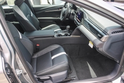 Toyota Camry SE (Natl) 2026