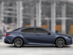 Toyota Camry XLE (Natl) 2026