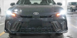 Toyota Camry SE (Natl) 2026