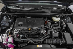 Toyota Camry SE (Natl) 2026