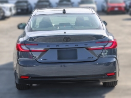 Toyota Camry XLE (Natl) 2026