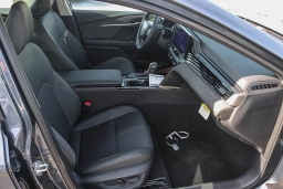 Toyota Camry XLE (Natl) 2026