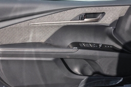 Toyota Camry XLE (Natl) 2026