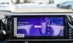 Toyota Camry SE (Natl) 2026