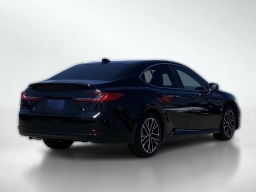 Toyota Camry XLE (Natl) 2026