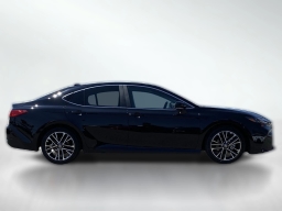 Toyota Camry XLE (Natl) 2026