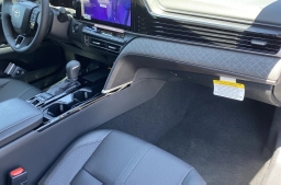 Toyota Camry XLE (Natl) 2026