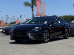 Toyota Camry XLE (Natl) 2026