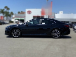 Toyota Camry XLE (Natl) 2026