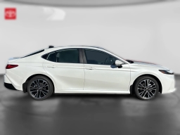 Toyota Camry XLE AWD (Natl) 2026