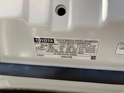 Toyota Camry XLE AWD (Natl) 2026