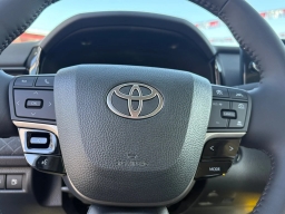 Toyota Camry XLE AWD (Natl) 2026