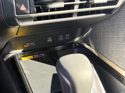 Toyota Camry XLE AWD (Natl) 2026