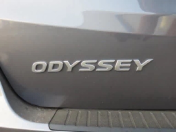 Honda Odyssey Touring Auto 2026